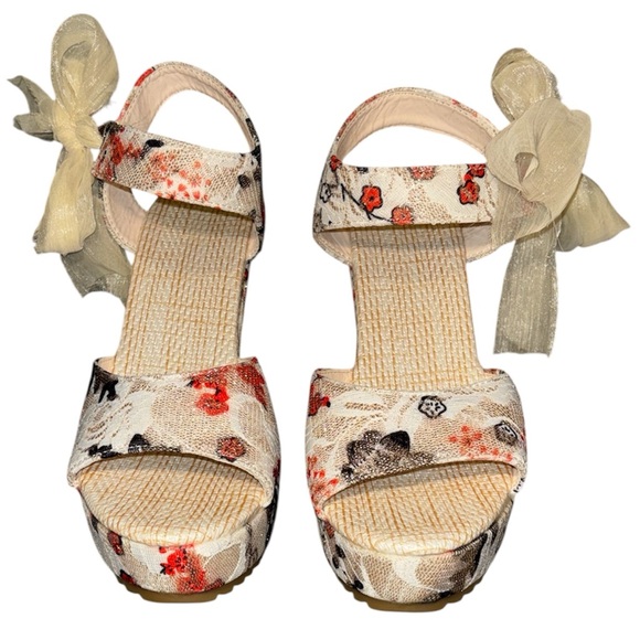 Shoes - Floral Espadrille Wedges with Ribbon Tie size 6 Women’s
